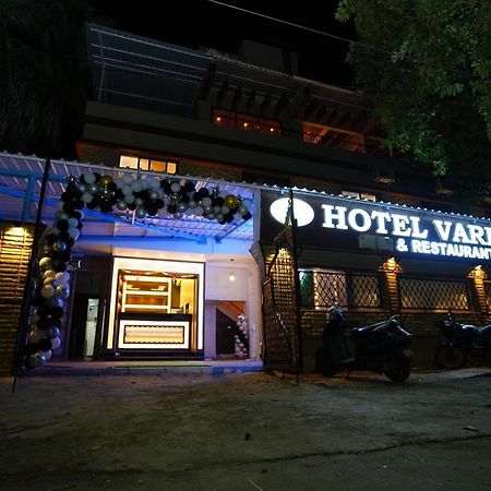 Hotel Vardhan Silvassa Ngoại thất bức ảnh