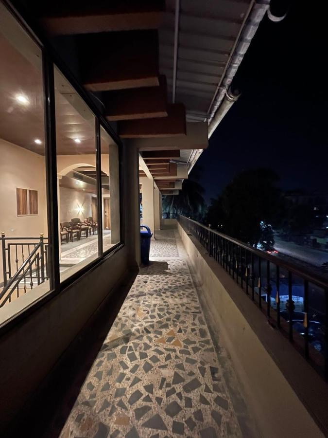 Hotel Vardhan Silvassa Ngoại thất bức ảnh